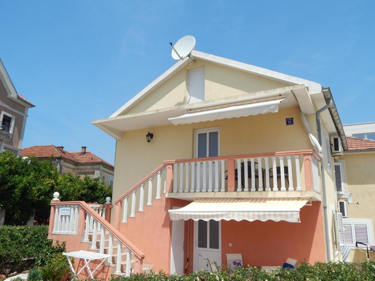 Apartmani Sindik Τίβατ Εξωτερικό φωτογραφία